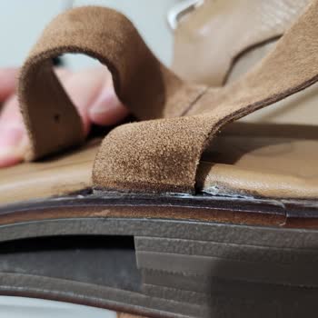Elle Ayakkabı Sandalet Onarımı Ve Müşteri Hizmetleri Sorunu
