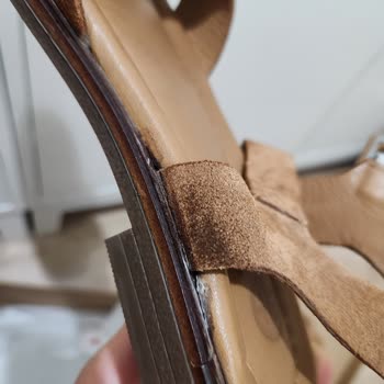 Elle Ayakkabı Sandalet Onarımı Ve Müşteri Hizmetleri Sorunu