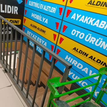 A-101 Çalışanları Kafasına Göre Reyon Kapatıyor