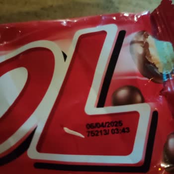 Sagra Paket İçerisinden Tırnak, Plastik Benzeri Madde Çıkması