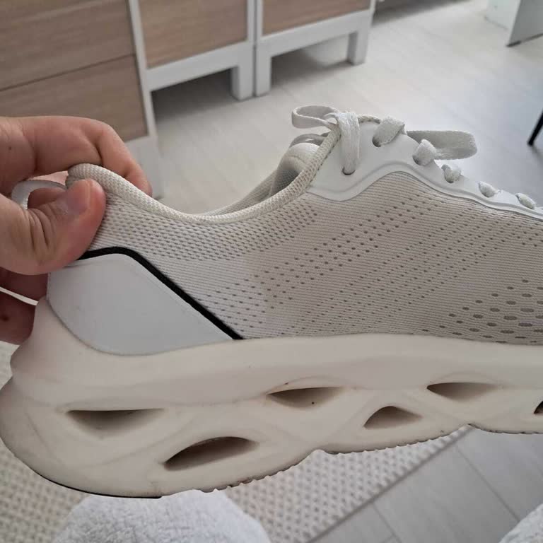 FLO Ayakkabı FLO'dan Alınan Ayakkabının İade Yapılmaması Ve Kargo Sürecinin Uzaması