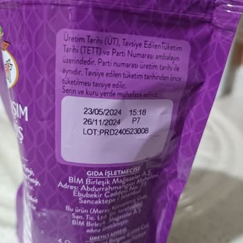 Simbat Kuruyemiş Kuruyemişten Örümcek Ağı Çıktı.