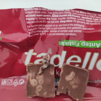 Tadelle Antep Fıstıklı Çikolata İçinden Yabancı Madde Çıktı!