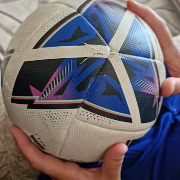 Decathlon'dan Aldığım Futbol Topu 10 Günde Yırtıldı
