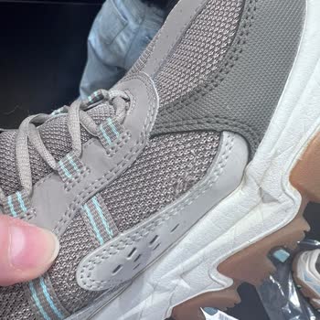 Skechers Üretim Hatası Ürün