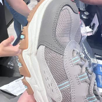 Skechers Üretim Hatası Ürün
