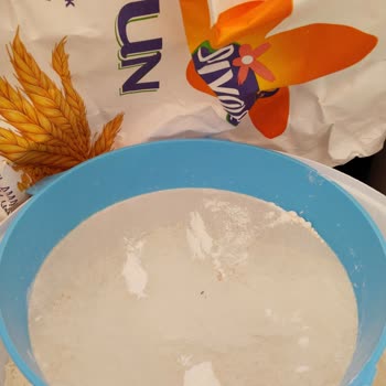 Şok Market Piyale Unda Kurtçuklar Var