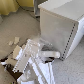 Bosch Almış Olduğum Bulaşık Makinesi Kırık Çıkmıştır.