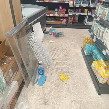 Adana A101 Mağaza Müdürü Hakkında Şikayet