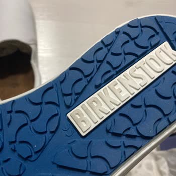 Form Medikal Birkenstock Kullanılmış Ayakkabı Gönderdi