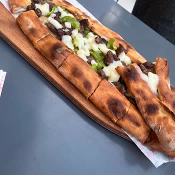 Sahrayıcedit Murat Karadeniz Pide Salonunda Saygısız Ve Kalitesiz Hizmet!