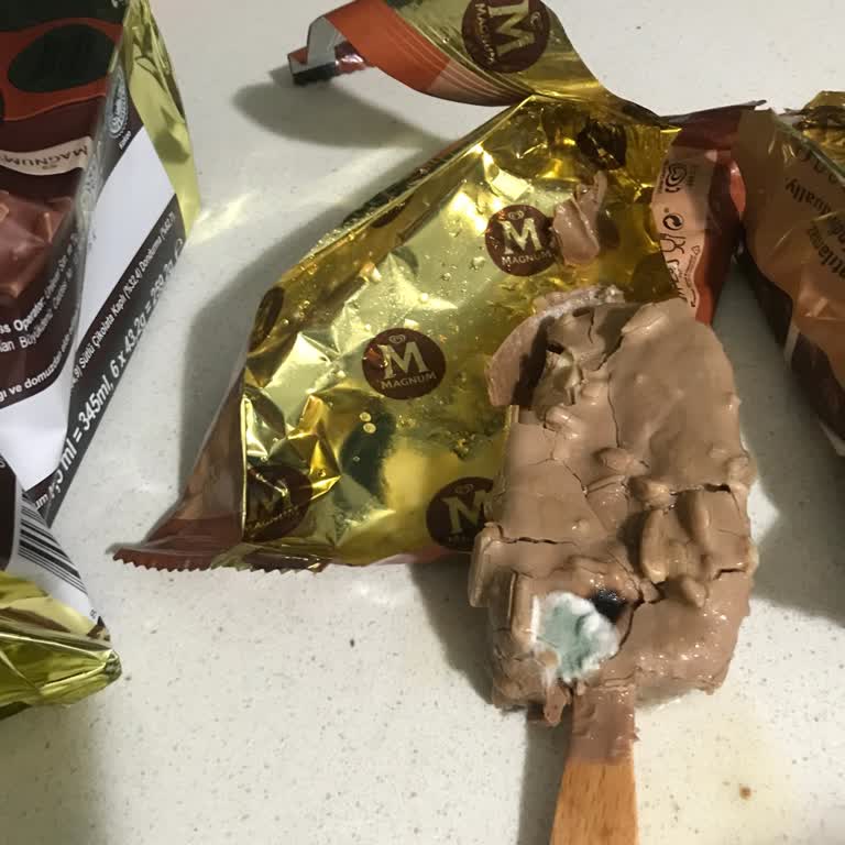 Magnum'un Pahalı Ürünü Küflü Çıktı