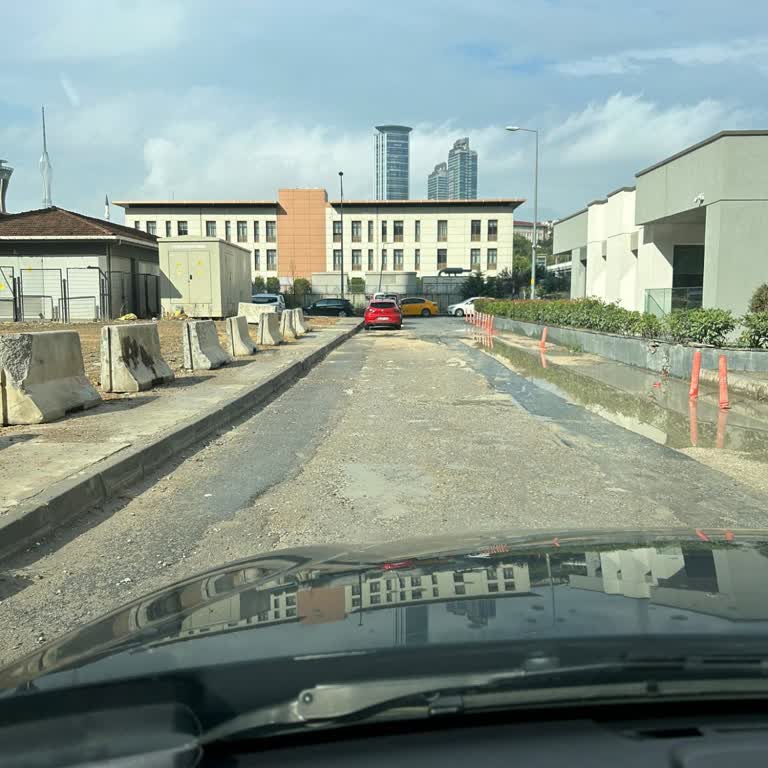 Emlak Konut GYO Fikirtepe Yollarını Bozuyor Tamir Etmiyor