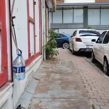 Şok Market Apartman'ın Deprem Dayanıklılığına Zarar Veriyor
