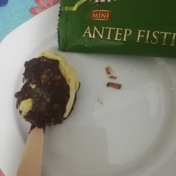Migros Dondurmadan Cisim Çıktı