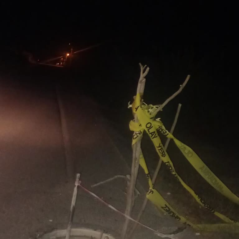 Acil Türk Telekom Kapağı Kırılmış