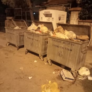 Manisa Yunusemre Belediyesi Çöpleri Toplanmıyor!