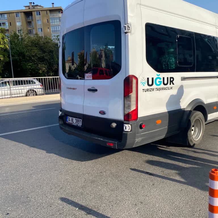 Uludağ Turizm Otobanda Yolcu İndirme Ve Hakaret Sorunu