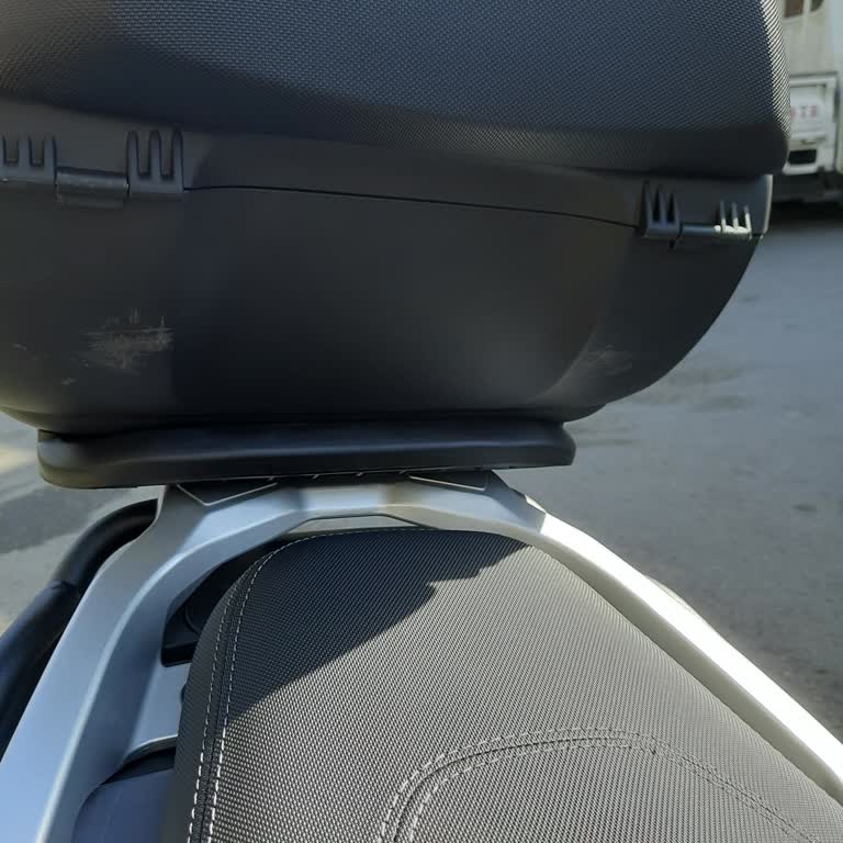 Mert Motorlu Araçlar Freccia Motorun Arka Sepetindeki Çizikler Ve Müşteri Hizmetleri Sorunu