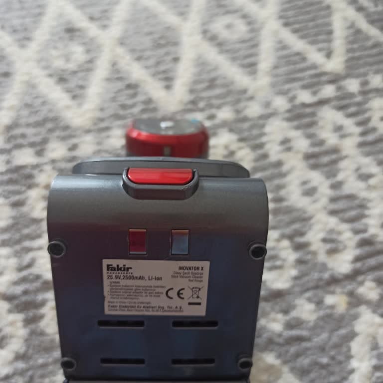 Fakir Ev Aletleri İnovator 7272 Batarya Problemi