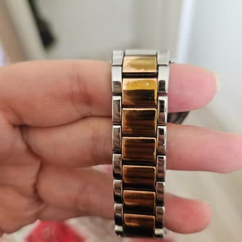 A101 Sattın Ürünün Arkasında Dur