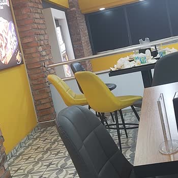 Maydonoz Döner Müşteri Memnuniyeti İlgilenmem Ve Hijyenik Olmaması.