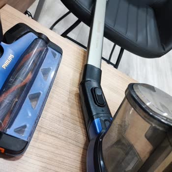 PHILIPS Ev Aletleri Philips Dikey Süpürgemin Bel Kısmı Birden Kırıldı