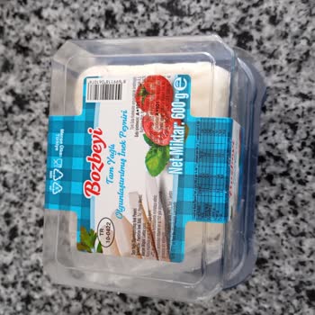 A101 Bozbeyi Tam Yağlı İnek Peyniri