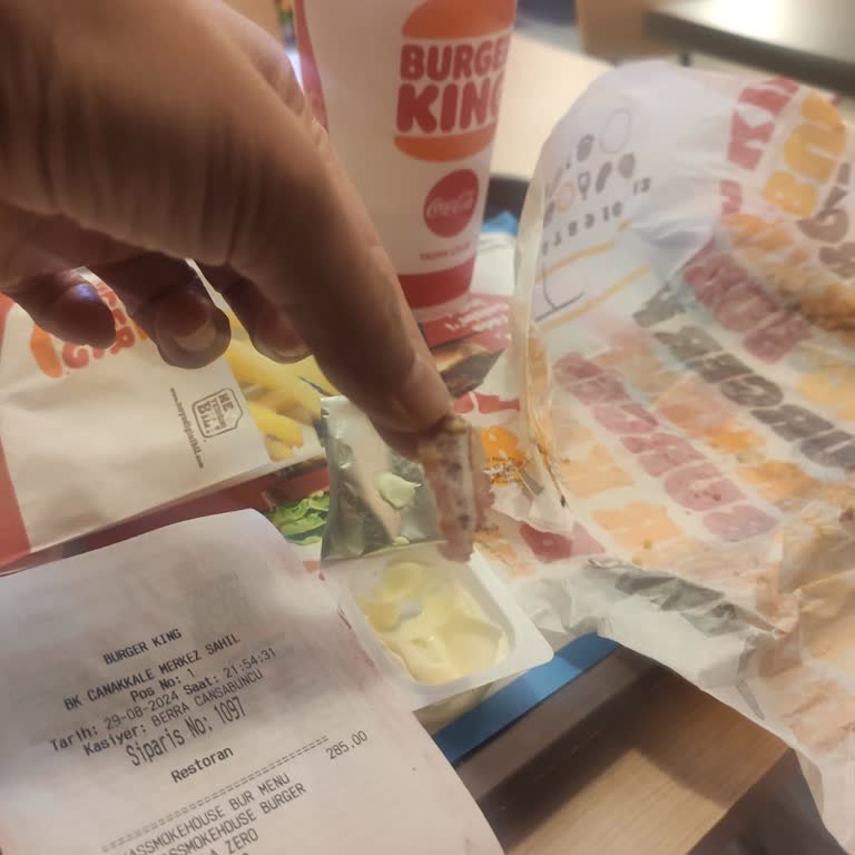 Burger King Köfteden Kemik Çıkması