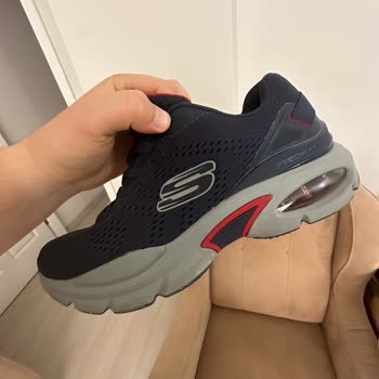 Skechers Ayakkabımın Altı Çatladı, Yarıldı!