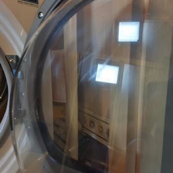 Electrolux Kurutma Makinesi Kapaktaki Çizikler Oluşması