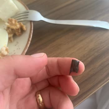 Migros Reçelden Plastik Parçası Çıktı