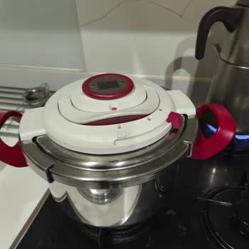 Tefal Düdüklüm Çıldırdı. Tuhaf Ses Çıkarıyor...