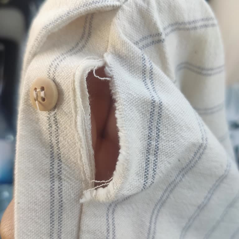 ebebek E- Bebekten Aldığım Ürün İlk Giydirmede Söküldü. Arkasında Durmuyorlar