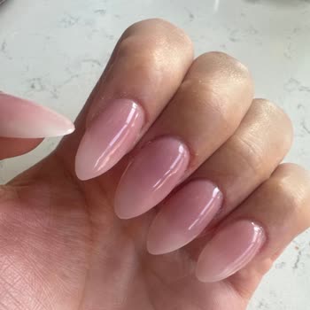 BeRa Beauty Hayal Kırıklığı Yaşatan Tırnak Hizmeti