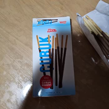 A101 Xroll Marka Çikolatalı Çubuktan Kurt Çıktı
