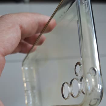Spigen Liquid Crystal Kalitesizliği