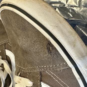 Sneaks Up Ürünlerinin Arkasında Durmuyor!