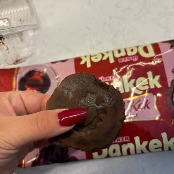 Ülker Tart Kek Çilekli Küflü Çıktı