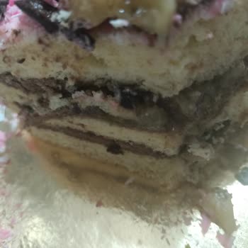 Ankagross Çöpe Atılması Gereken Ürün Satıyor