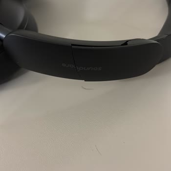 Anker Kulak Üstü Kulaklığım Darbe Veya Zorlama Olmadan Kırıldı