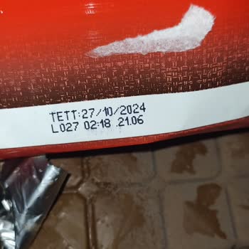 Migros'tan Aldığım Eti Çikolata Ve Pop Kek Küflü Ve Kurtlu Çıktı