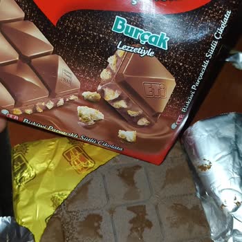 Migros'tan Aldığım Eti Çikolata Ve Pop Kek Küflü Ve Kurtlu Çıktı