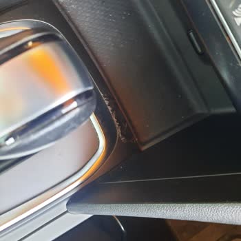 Renault Megane 4 Konsol Kaplama Sorunlu