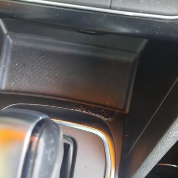 Renault Megane 4 Konsol Kaplama Sorunlu