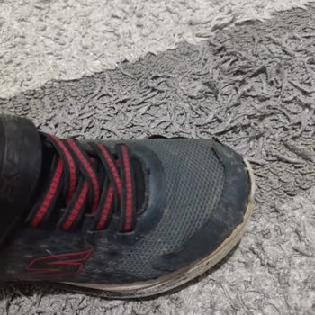 Skechers Kalitesizliği İle Yine Tüm İlgiyi Üzerine Çekiyor.