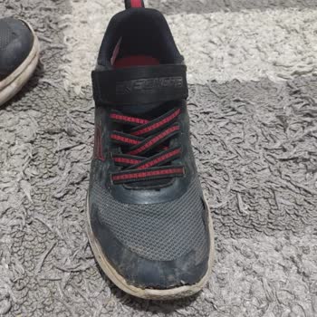 Skechers Kalitesizliği İle Yine Tüm İlgiyi Üzerine Çekiyor.