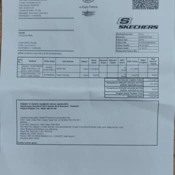 Skechers Kalitesizliği İle Yine Tüm İlgiyi Üzerine Çekiyor.