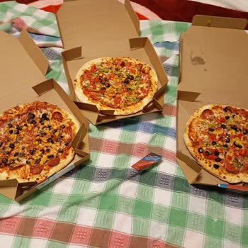 Domino's Pizza Bahçeşehir Şubesinden Gelen Pizzaların Boyut Sorunu