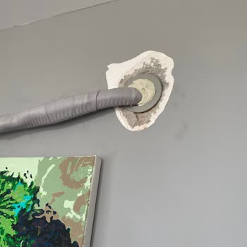 Beko Klima Montajı. Salonumun Ortasından Boru Geçiyor.